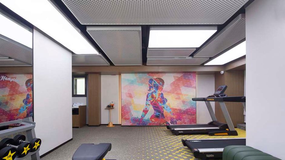Hampton Inn CKG Hongyadong River View Health