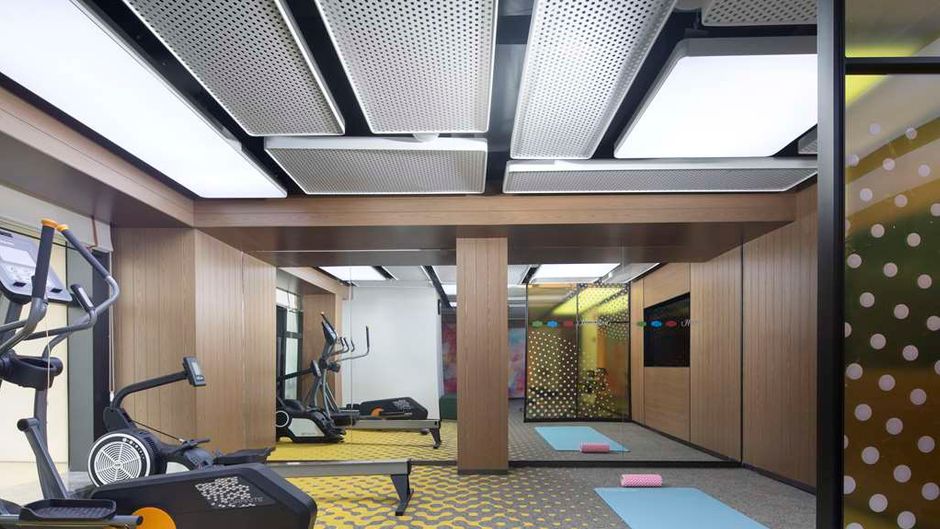 Hampton Inn CKG Hongyadong River View Health