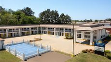 Days Inn & Suites by Wyndham Byram