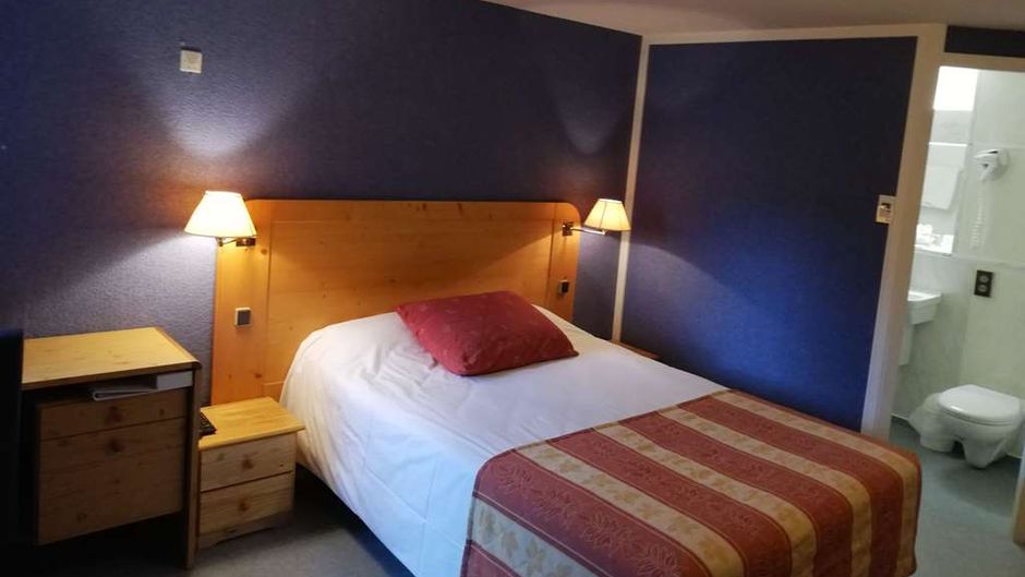 Brit Hotel Vallee Du Lot Room