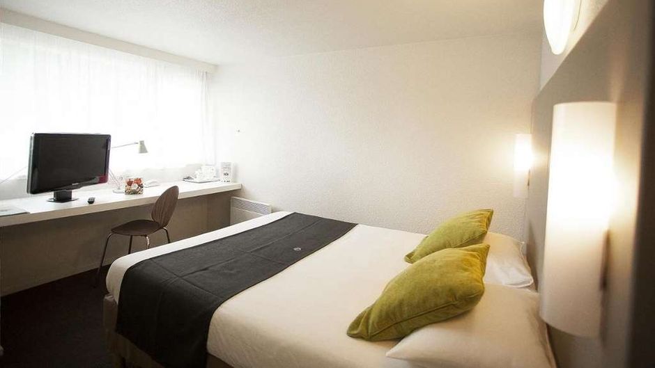Campanile Hotel Room