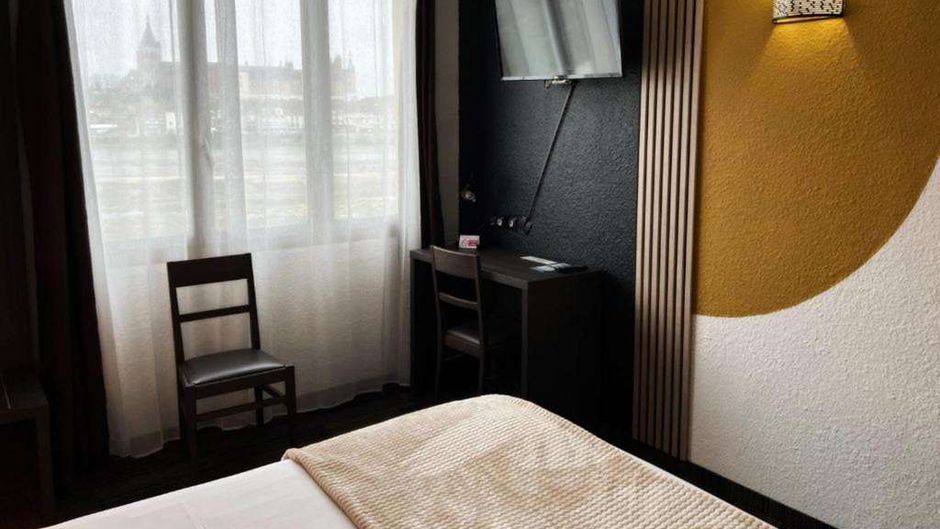 Hotel Sanotel Room