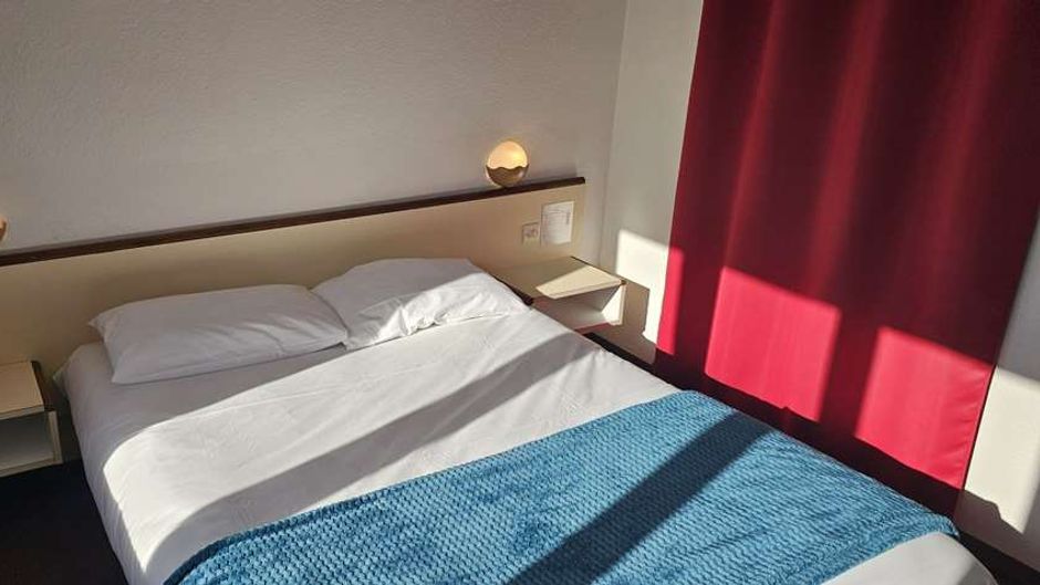 Hotel Sanotel Room