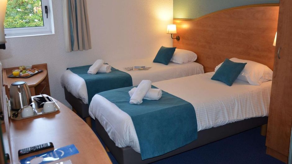 Brit Hotel Caen Herouville Room