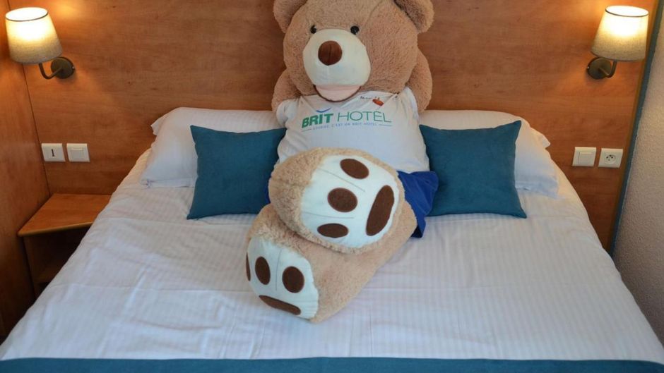 Brit Hotel Caen Herouville Room