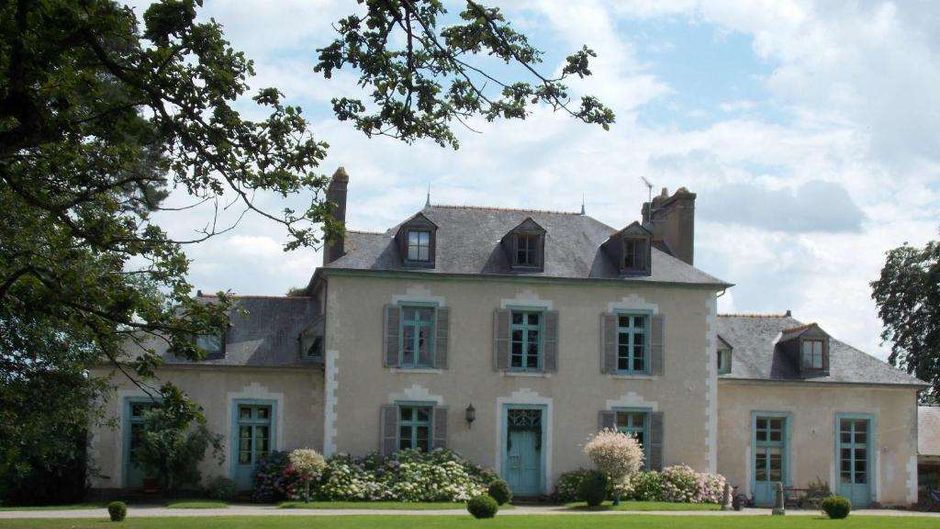 Chateau Du Pin Exterior