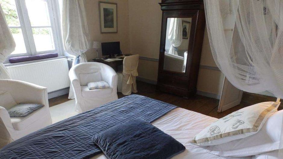 Chateau Du Pin Room