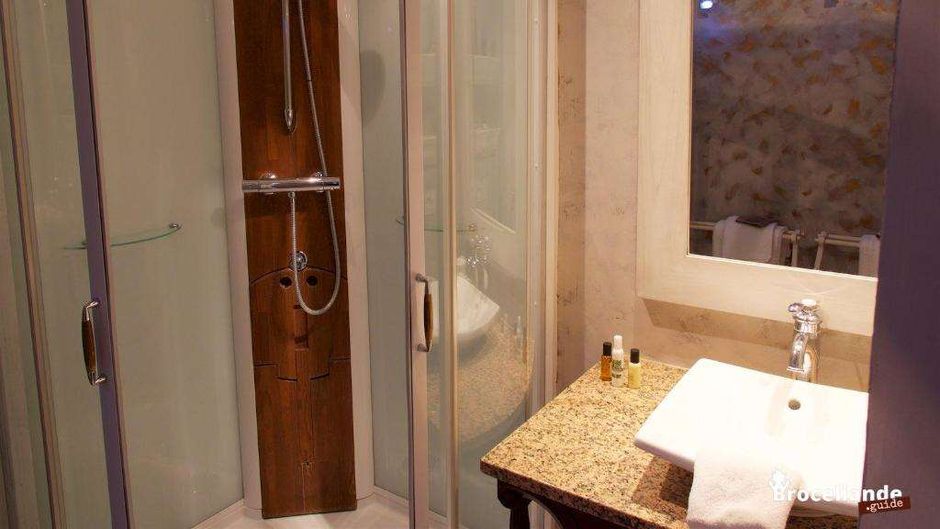 Chateau Du Pin Room