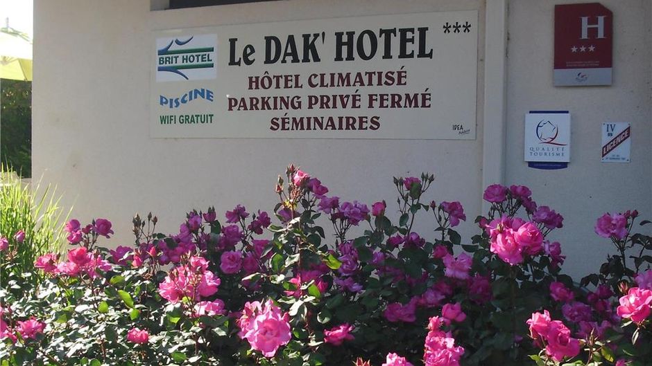 Brit Hotel Dak Exterior