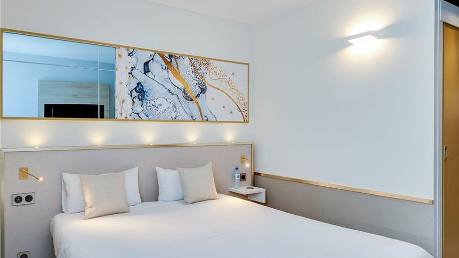 Brit Hotel Orleans Antares Room