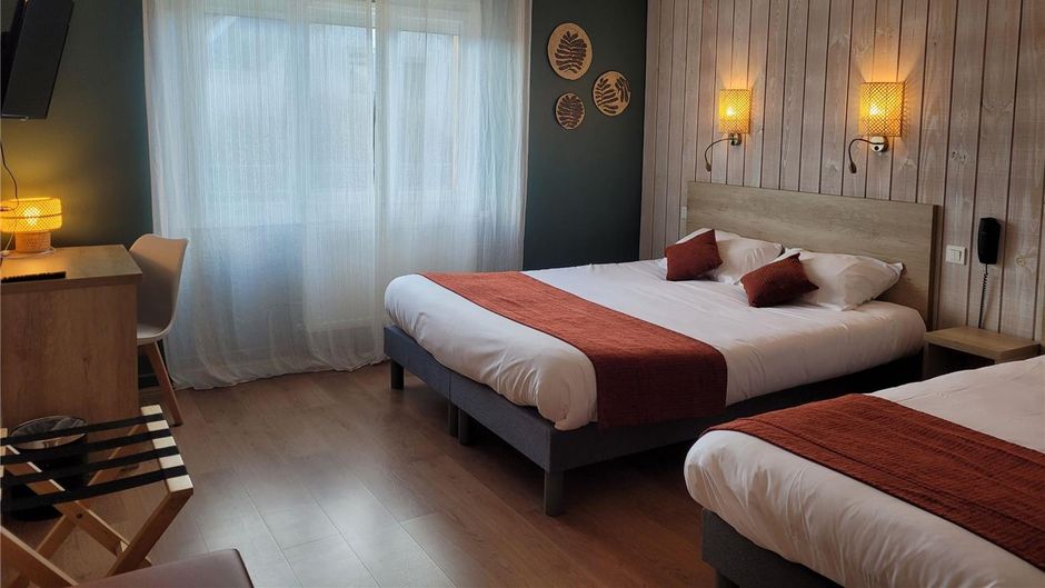 Brit Hotel Des Halles Room