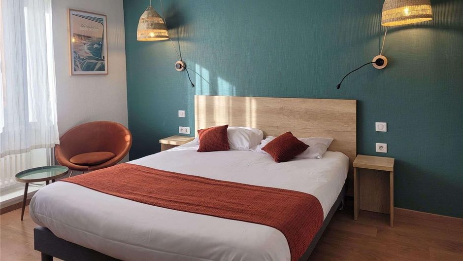 Brit Hotel Des Halles Room
