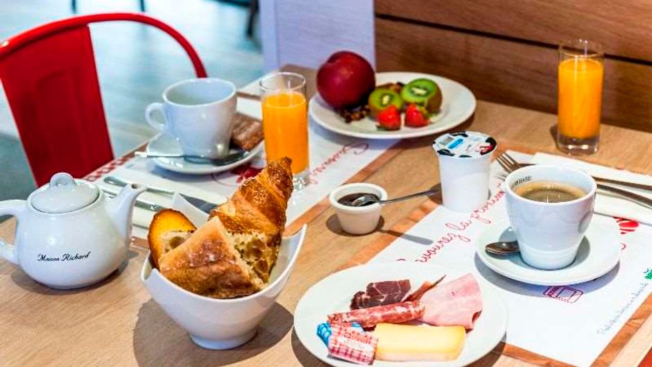 Brit Hotel Toulouse – L'Esplanade Restaurant