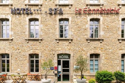 Brit Hotel Le Connectable
