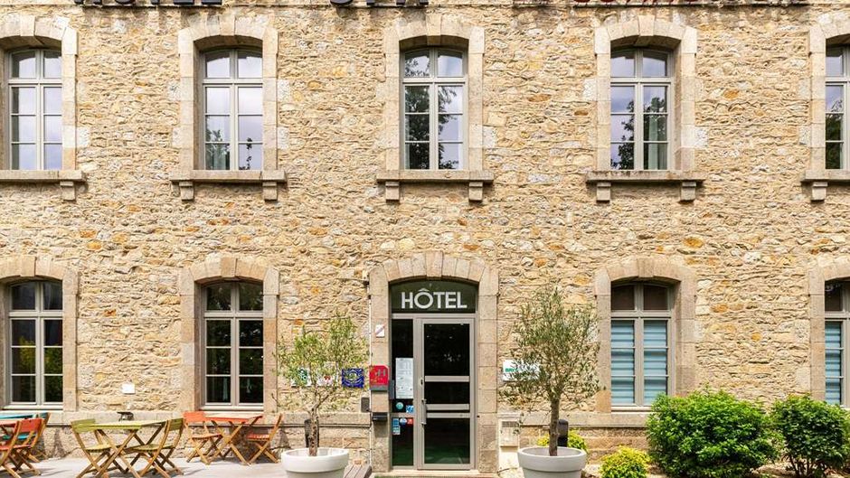 Brit Hotel Le Connectable Exterior