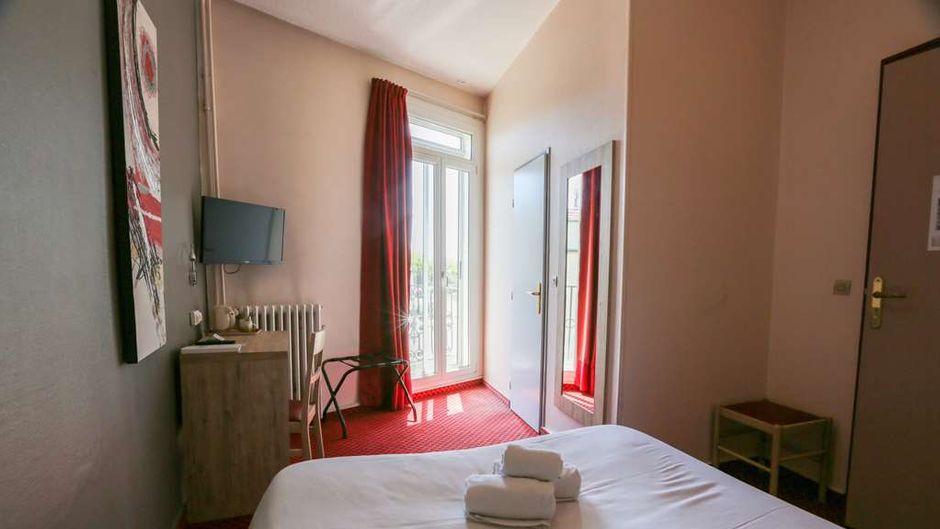 Brit Hotel Bleu Nuit Room