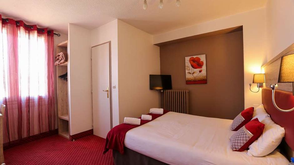 Brit Hotel Bleu Nuit Room