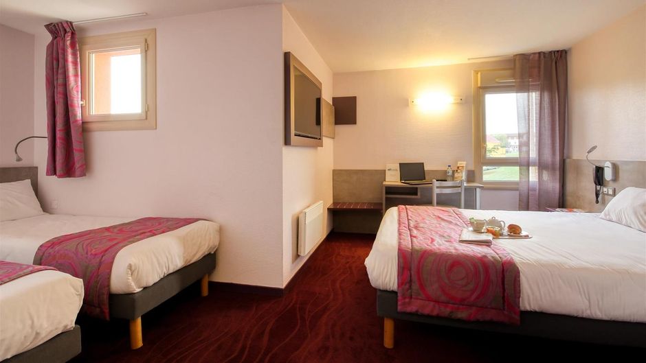 Brit Hotel Le Mans Nord Room