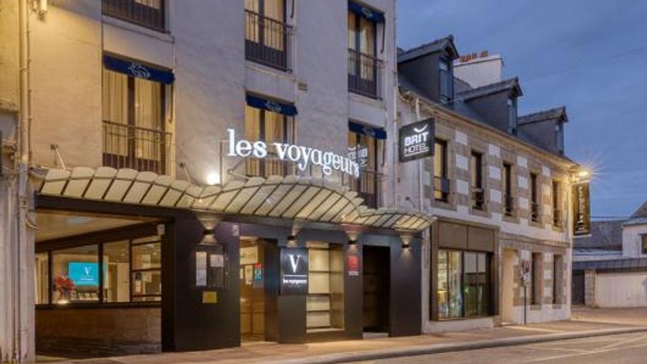 Brit Hotel Les Voyageurs Exterior