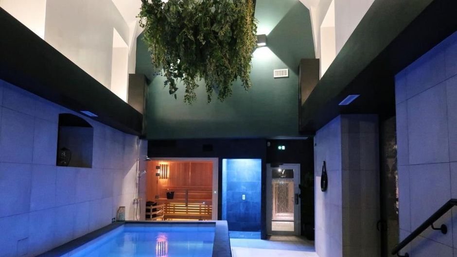 Brit Hotel Les Voyageurs Pool