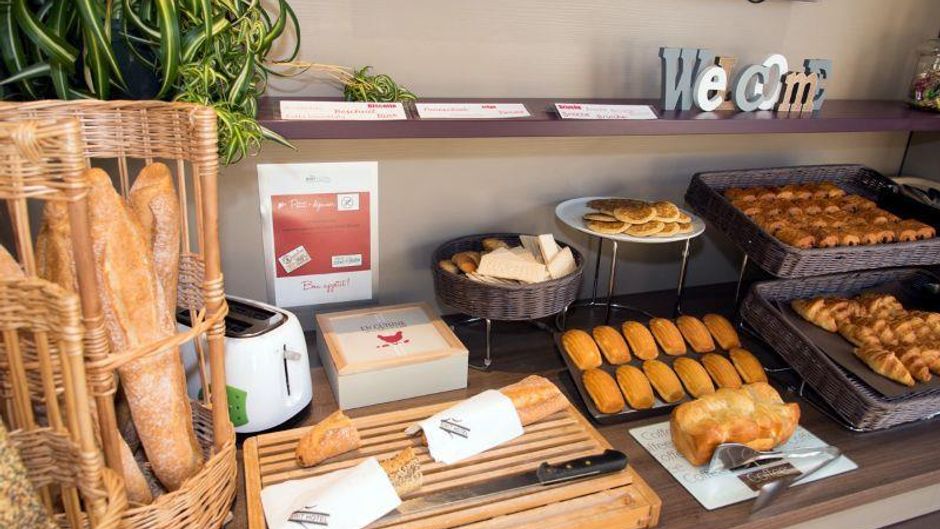 Brit Hotel Le Cheops Tours Restaurant