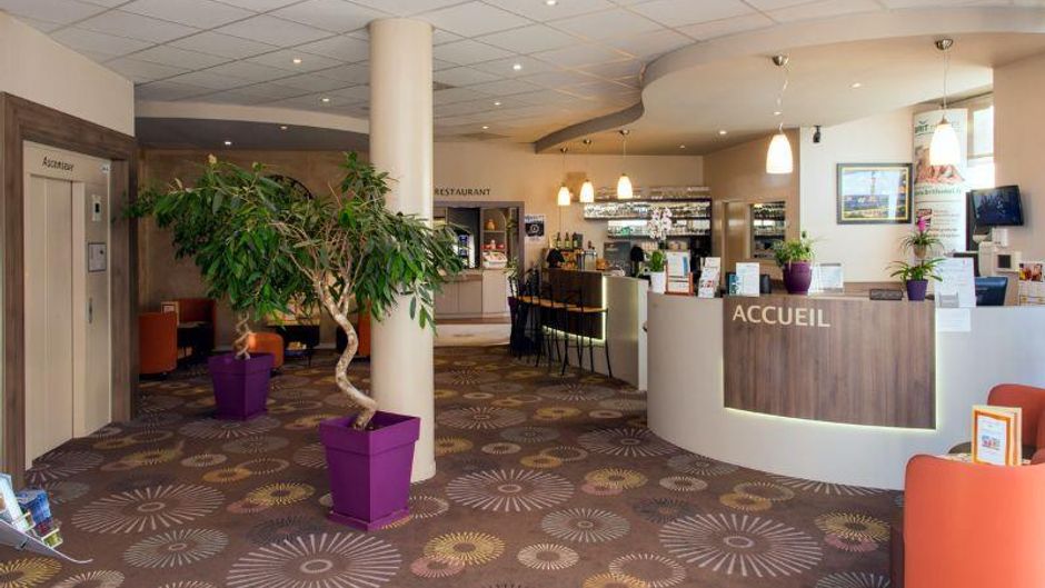 Brit Hotel Le Cheops Tours Lobby