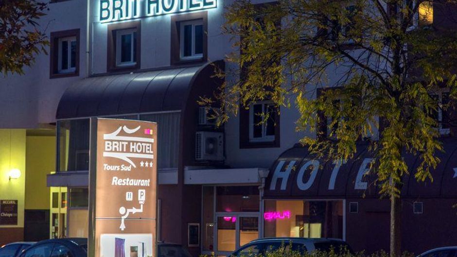 Brit Hotel Le Cheops Tours Exterior