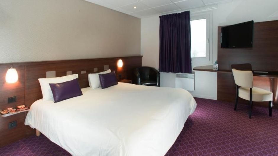 Brit Hotel Le Cheops Tours Room