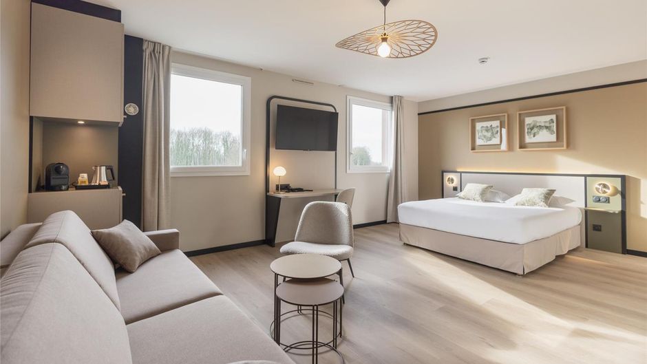 Brit Hotel l'Adresse Room