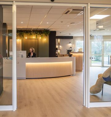 Brit Hotel l'Adresse