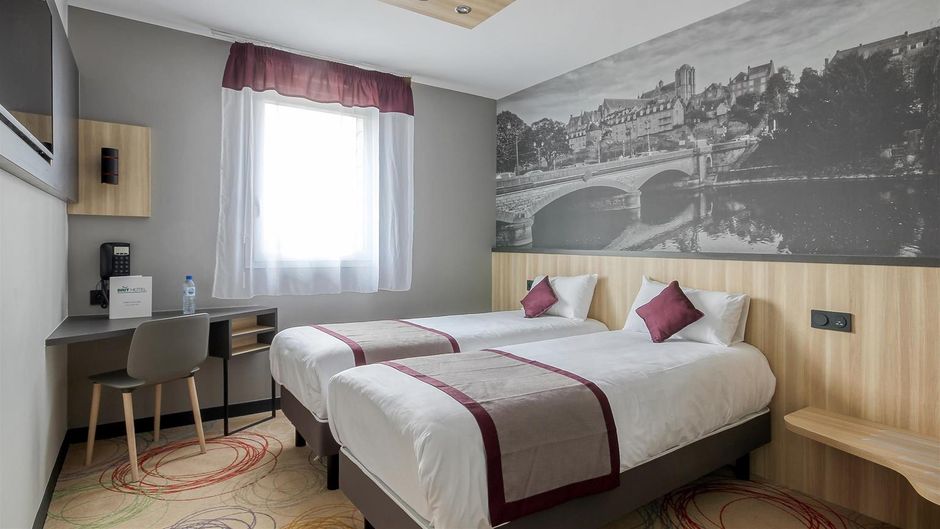 Brit Hotel Le Cottage Room