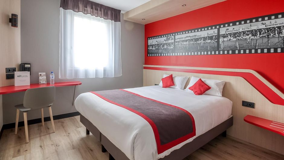 Brit Hotel Le Cottage Room