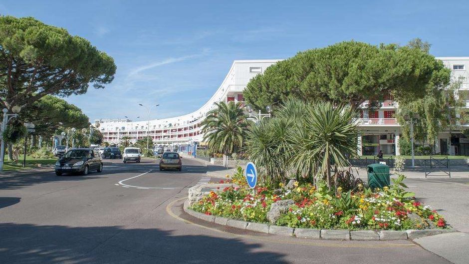 Brit Hotel Hermitage Royan Exterior