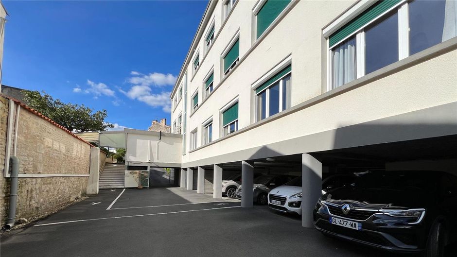 Brit Hotel du Parc - Niort Exterior