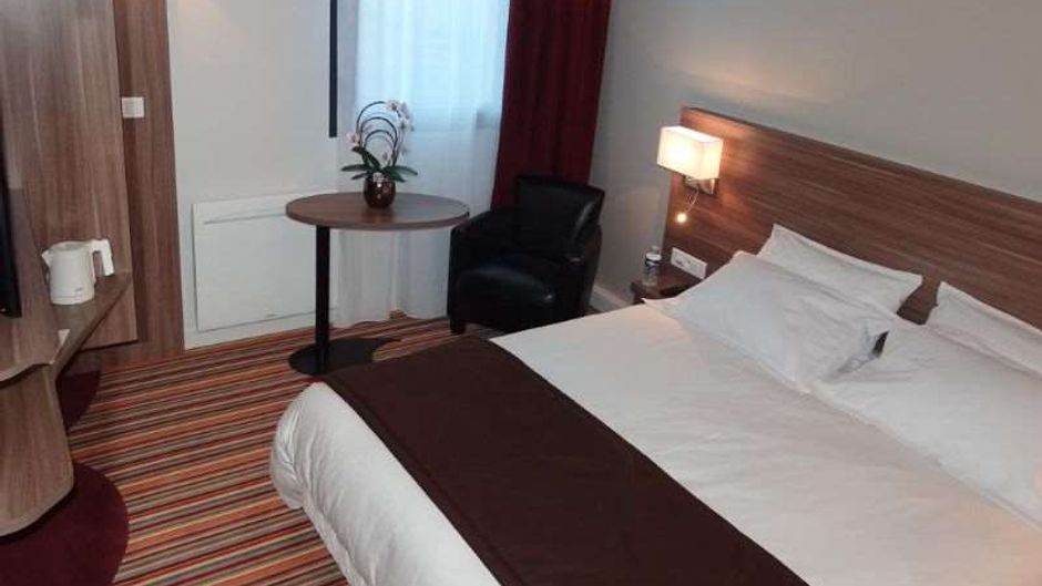 Brit Hotel Touvotel Room