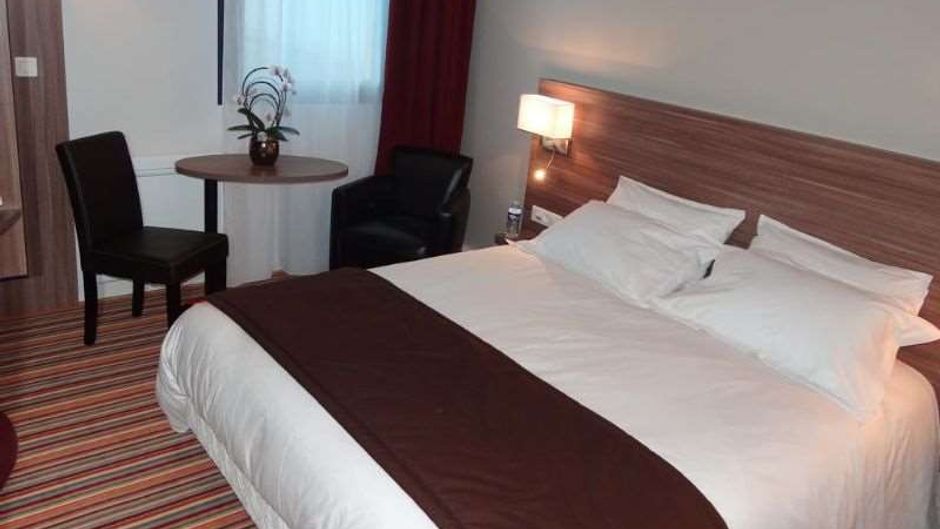 Brit Hotel Touvotel Room