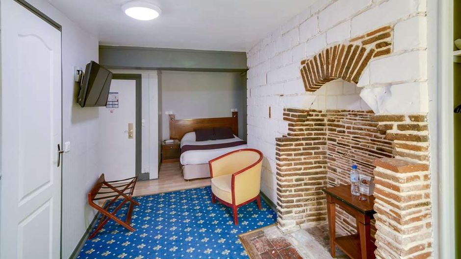 Brit Hotel Les Comtes de Champagne Room