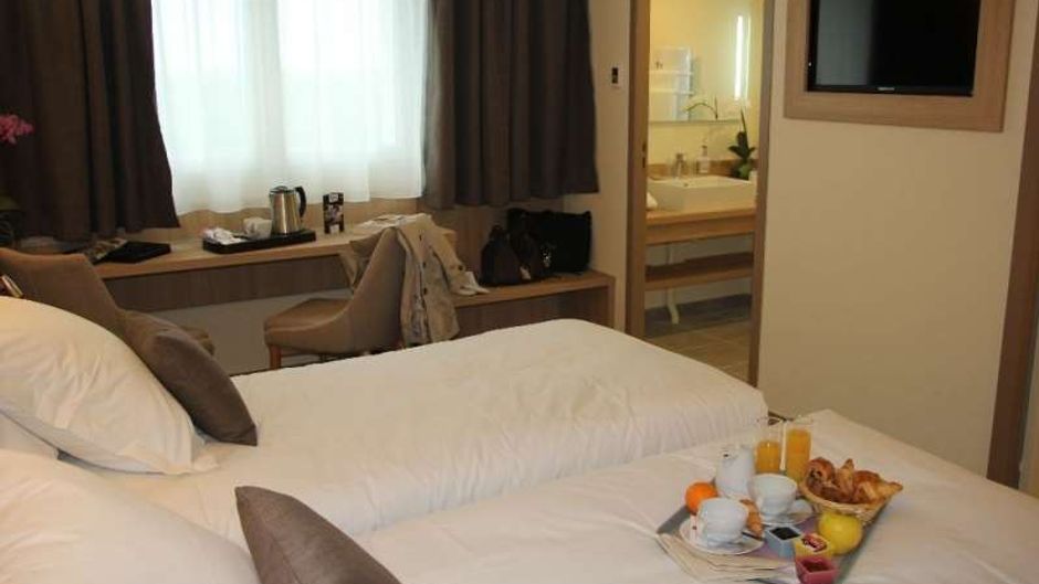 Brit Hotel Montargis Room