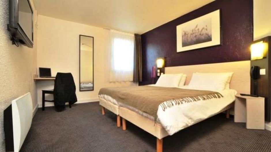 Brit Hotel Lyon Nord Dardilly Room