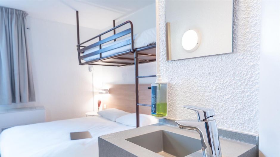 Brit Hotel Tours Nord Room