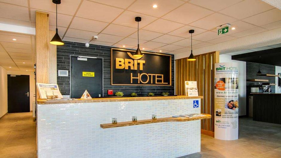 Brit Hotel Reims la Neuvillette Lobby