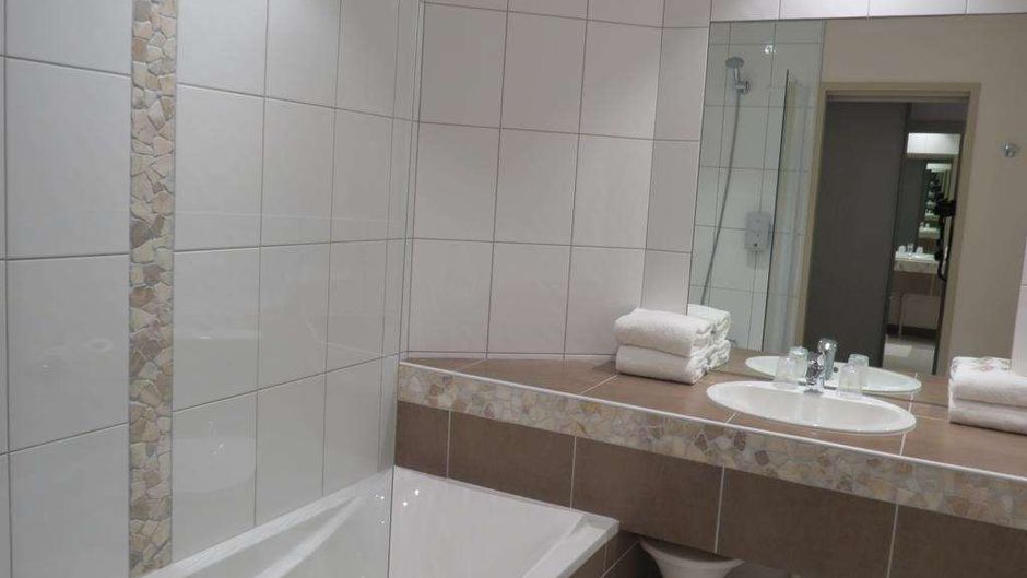 Brit Hotel Bristol Room
