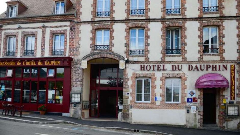 Hotel Du Dauphin Exterior