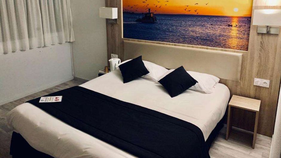 Brit Hotel Confort Morlaix Room