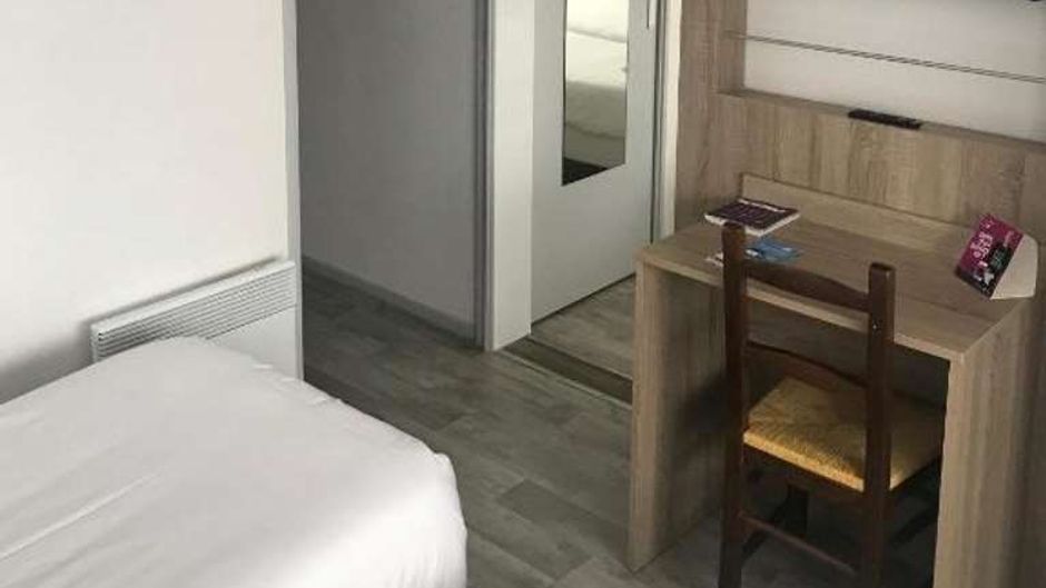 Brit Hotel Confort Morlaix Room