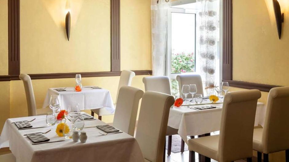 Brit Hotel Le Lion d'Or Chinon Restaurant