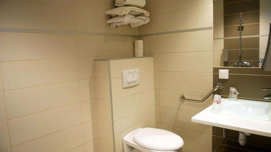 Best Hotel Montpellier Euromedecine Room