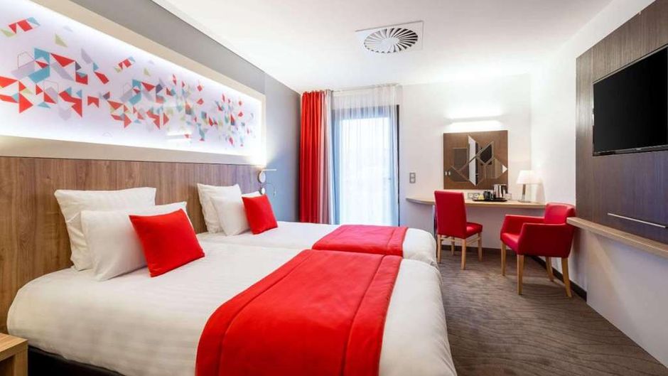 Brit Hotel Privilege Figeac Room