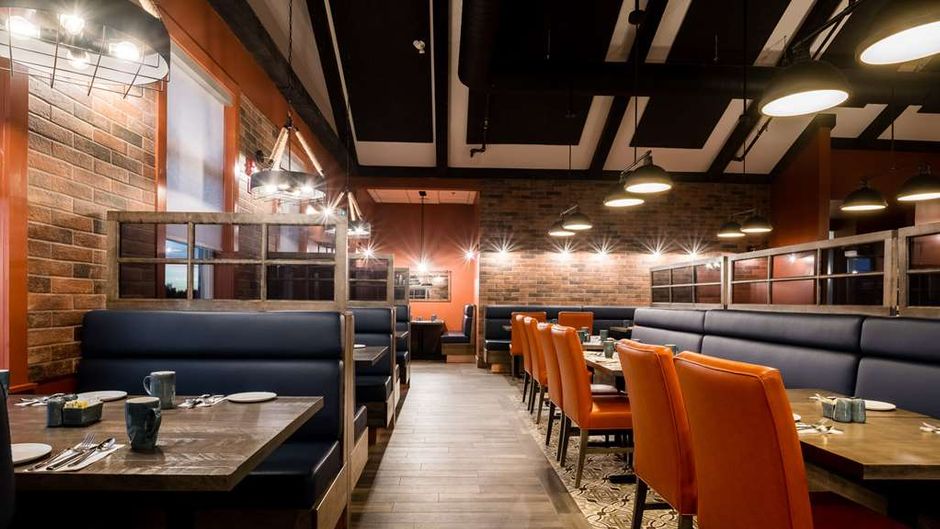 Amsterdam Inn & Suites, Ascend Hotel Restaurant