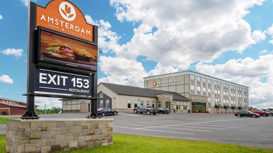 Amsterdam Inn & Suites, Ascend Hotel Exterior